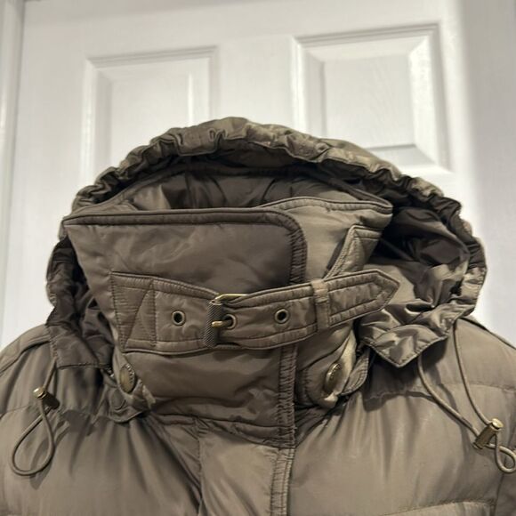 BURBERRY BRIT WINTERLEIGH DOWN COAT. DARK OLIVE - Picture 11 of 16